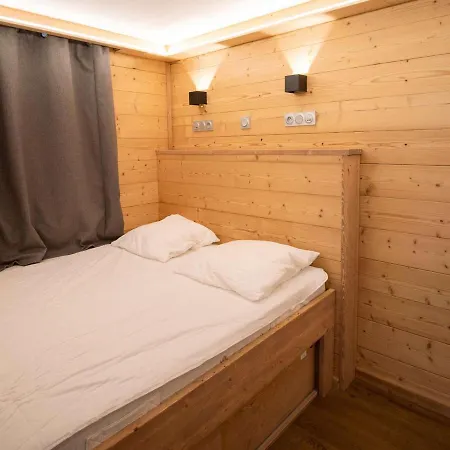 Moderne A - 4 Pers - 1 Chambre, 1 Cabine, Skis Aux Pieds, Balcon - Fr-1-637-30 Apartment *
