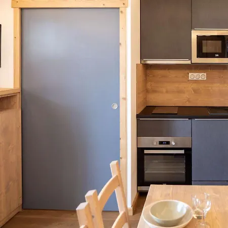 Moderne A - 4 Pers - 1 Chambre, 1 Cabine, Skis Aux Pieds, Balcon - Fr-1-637-30 Apartment *